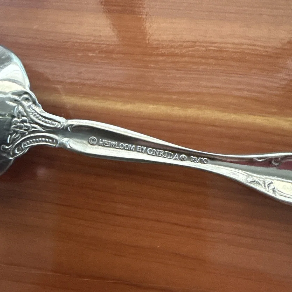 Oneida MICHELANGELO Stainless Teaspoon Heirloom Glossy Flatware Set 5